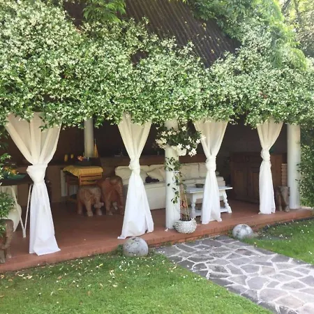 Domenica Relais Bed & Breakfast *