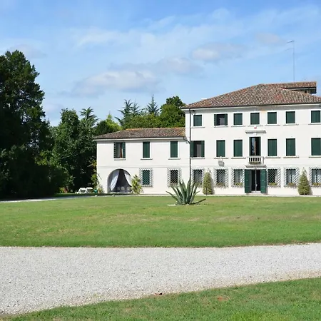 Domenica Relais